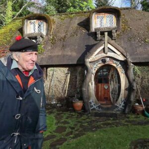 People laughed at the old man when he decided to do this!😲At 90, he built a Hobbit house where he can live in comfort