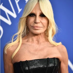 She was the Epitome of Beauty. Donatella Versace. What was She Like before the Endless Plastic?