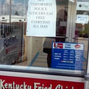 Customers rage over sign on door – restaurant’s response: Too bad for you, we won’t take it down!