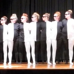 Seven girls create clever ‘optical illusion’ in talent show routine