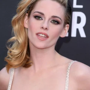 Kristen Stewart fumes ‘you should have seen me f*** my first boyfriend’ in ‘horny’ quip