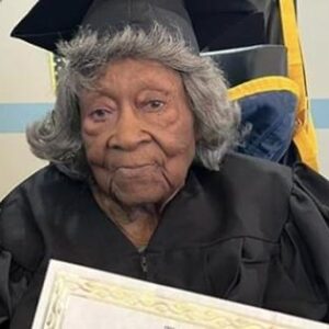 Woman From Mississippi Makes History, Earns GED at 90 Years Old