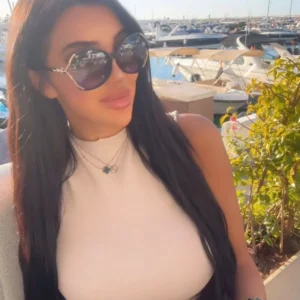 X Factor beauty creates ‘sexy’ AI clone so fans can ‘live out their fantasies with her 24/7’