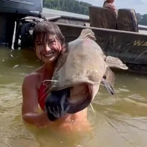 ‘Catfish Girl’ who wrestles giant lake monsters told her accent ‘should be illegal’ ‘Catfish Girl’ who wrestles giant lake monsters told her accent ‘should be illegal’
