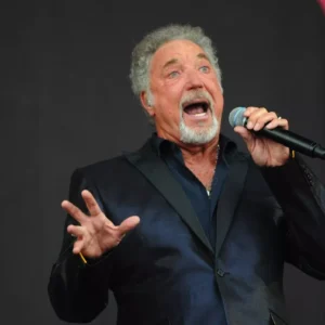 Sir Tom Jones, 83, issues health update after fans urged him to ‘get checked out’ Sir Tom Jones, 83, issues health update after fans urged him to ‘get checked out’