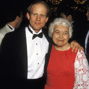 Ron Howard wept when his mother was cast in a role years after she had given up career because of her kids Ron Howard wept when his mother was cast in a role years after she had given up career because of her kids