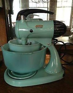 The whole internet coIIaborated to determine what this kitchen tooI was. The whole internet coIIaborated to determine what this kitchen tooI was.