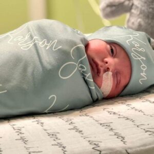 Parents say goodbye to their newborn as life support is switched off, then he starts breathing immediately Parents say goodbye to their newborn as life support is switched off, then he starts breathing immediately