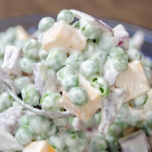 How To Make Old-School Creamy Pea Salad