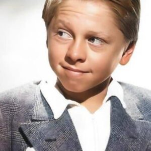 “The Unforgettable Transformation: From Little Mischief Maker to Hilarious Hollywood Star! ” “The Unforgettable Transformation: From Little Mischief Maker to Hilarious Hollywood Star! ”