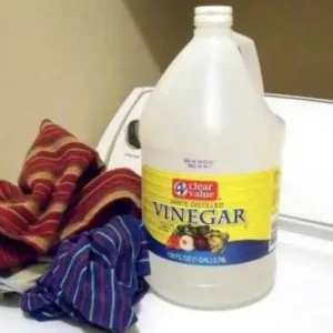 5 Reasons To Add Vinegar In With The Laundry