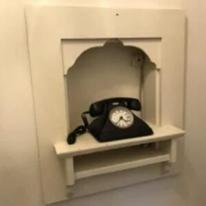 Embrace the Vintage Charm of Your Phone Niche Embrace the Vintage Charm of Your Phone Niche