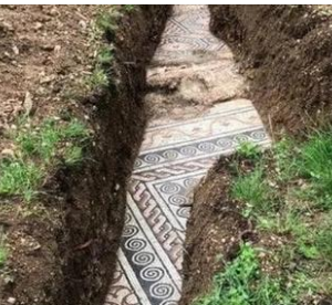 Stunning Mosaic Floor Unearthed in Italy Stunning Mosaic Floor Unearthed in Italy