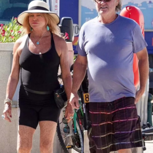 Fans Couldn’t Believe: Goldie Hawn Spotted Completely Unrecognizable!