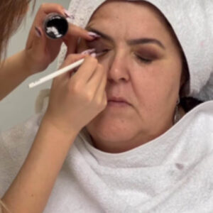 Woman Shaves 15 Years Off Her Looks With A Special Makeover