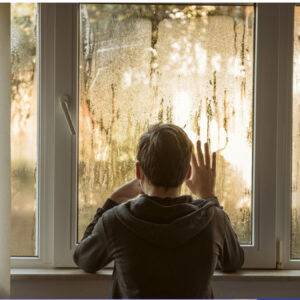 9-year-old is abandoned and lives alone for two years, feeding himself and attending school 9-year-old is abandoned and lives alone for two years, feeding himself and attending school