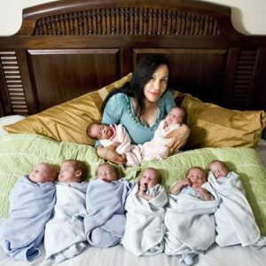 “They Are Already 13 Years Old”: What Was The Fate Of The World’s First Octuplets And Their Heroic Mom?