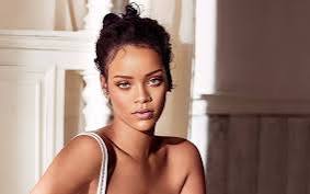 Rihanna latest summer poses!