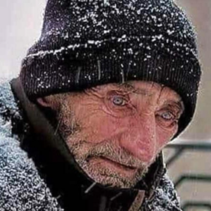 An elderly homeless guy and a wealthy man met outside one cold night.