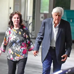 Jay Leno’s Wife ‘Sometimes Does Not Know’ Him After 45 Years Together – She’s Battling ‘Advanced’ Dementia. Jay Leno’s Wife ‘Sometimes Does Not Know’ Him After 45 Years Together – She’s Battling ‘Advanced’ Dementia.