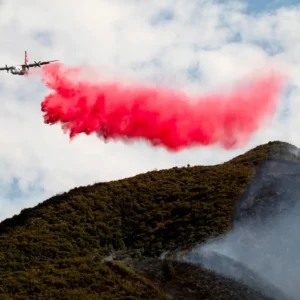 California wildfire scorches over 100,000 acres as crews struggle to contain fast-moving blaze California wildfire scorches over 100,000 acres as crews struggle to contain fast-moving blaze