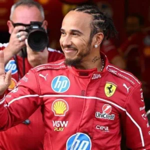 Lewis Hamilton brilliantly mocks F1 rival’s X-rated outburst with hilarious response Lewis Hamilton brilliantly mocks F1 rival’s X-rated outburst with hilarious response