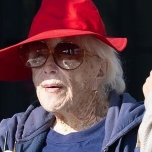 Golden Years, Timeless Glow: 91-Year-Old Hollywood Icon Enjoys Life in Malibu (Before & After Photos)