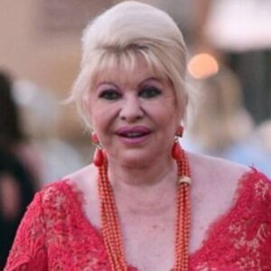 Can You Guess Who This Timeless Icon Is?: Former First Lady Who Defied Age!