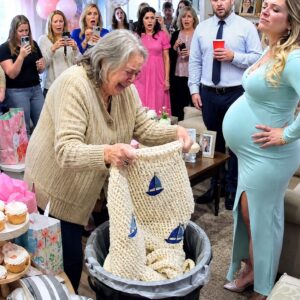 Hidden Treasure in Hand-Knit Blanket Revealed After Trash Incident