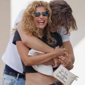 Rising  Celebrity Couple Spotted Together in Rare Paparazzi Photos: Can You Recognize Them?
