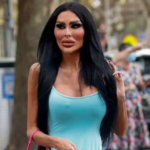Australian Media Personality Draws Attention in a Candid Paparazzi  Photo: Do You Recognize Her?